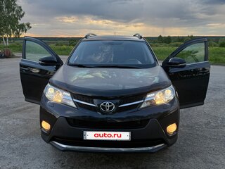 2014 Toyota RAV4 IV (XA40), чёрный, 2350000 рублей, вид 2
