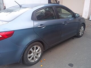 2011 Kia Rio 5-speed III, синий, 700000 рублей, вид 3