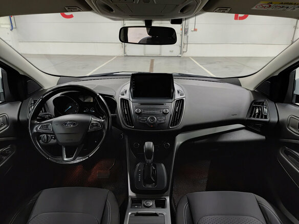 2018 Ford Kuga II Рестайлинг, белый, 1670000 рублей - вид 13