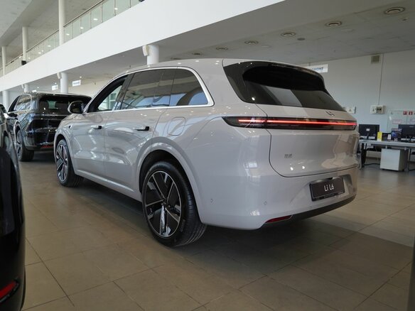 2026 Li Auto (Lixiang) L6 I, белый, 8790000 рублей - вид 7