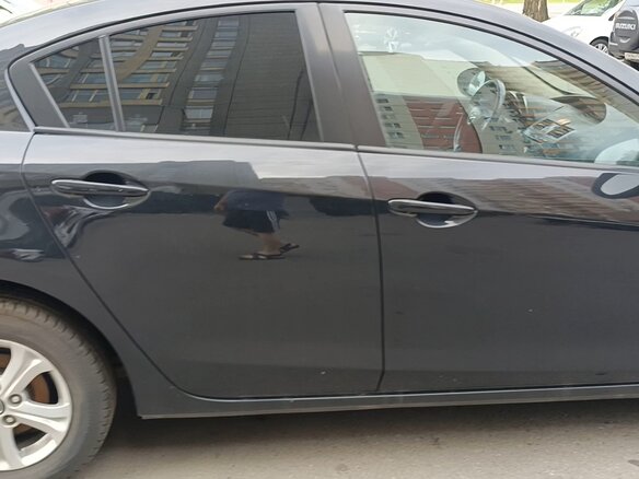2013 Mazda 3 II (BL) Рестайлинг, чёрный, 900000 рублей - вид 4