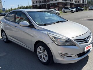 2016 Hyundai Solaris I Рестайлинг, серебристый, 770000 рублей, вид 1