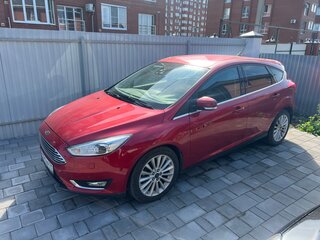 2017 Ford Focus III Рестайлинг, красный, 1385000 рублей, вид 4