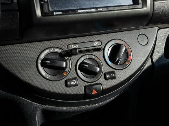2013 Nissan Note I Рестайлинг, коричневый, 700000 рублей - вид 20