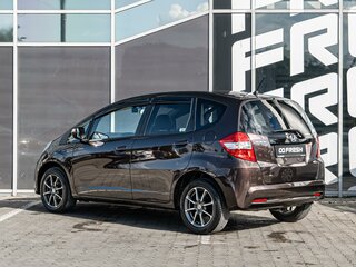 2011 Honda Fit II, красный, 800000 рублей, вид 2