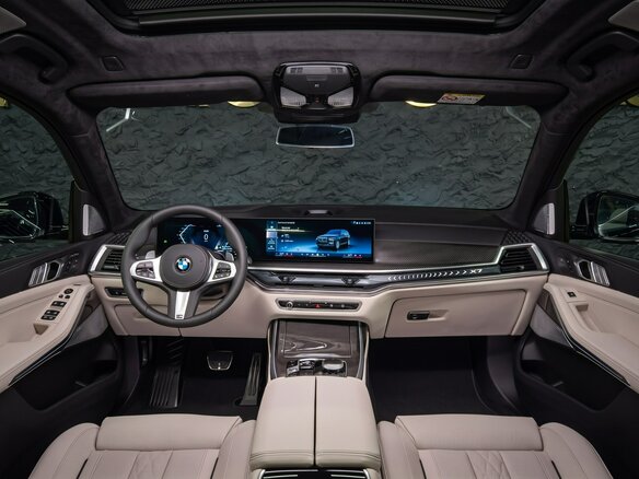 2026 BMW X7 40i I (G07) Рестайлинг, чёрный, 17990000 рублей - вид 8