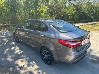 2014 Kia Rio 6-speed III, серый, 1200000 рублей, вид 5