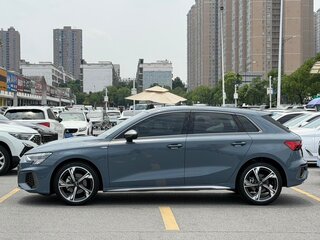 2023 Audi A3 Sportback 35 TFSI IV (8Y), голубой, 1634000 рублей, вид 4