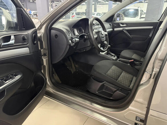 2013 Skoda Octavia II (A5) Рестайлинг, бежевый, 650000 рублей - вид 7