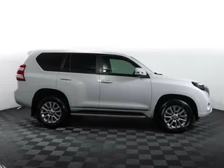 2014 Toyota Land Cruiser Prado 150 Series Рестайлинг 1, белый, 3990000 рублей, вид 4