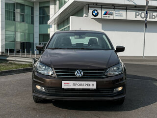 2015 Volkswagen Polo V Рестайлинг, коричневый, 957000 рублей, вид 2