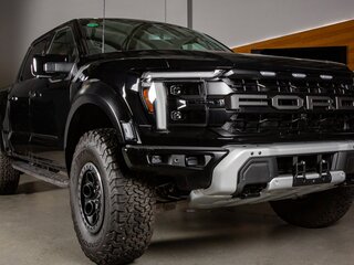 2026 Ford F-150 Raptor SuperCrew Raptor XIV Рестайлинг, чёрный, 15198000 рублей, вид 2