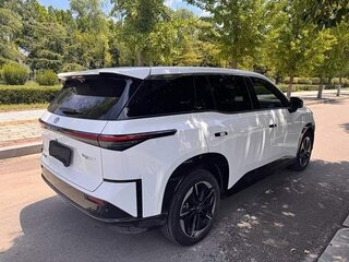 2026 Toyota bZ3X 50 kWh, белый, 2730088 рублей, вид 4