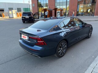 2019 Volvo S60 III, голубой, 2700000 рублей, вид 3