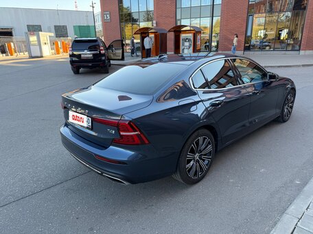 2019 Volvo S60 III, голубой, 2700000 рублей, вид 3