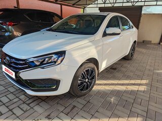 2023 Lada (ВАЗ) Vesta I Рестайлинг (NG), белый, 1430000 рублей, вид 2
