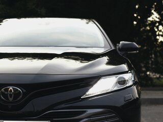 2020 Toyota Camry VIII (XV70), чёрный, 3258000 рублей, вид 4