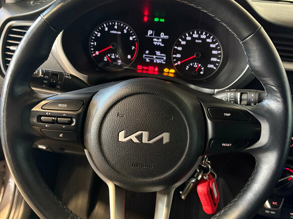 2022 Kia Rio X IV Рестайлинг, серый, 1780000 рублей - вид 14