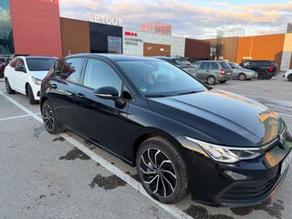 2020 Volkswagen Golf VIII, чёрный, 2050000 рублей, вид 1