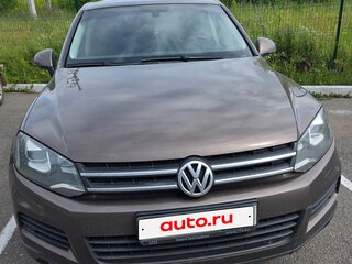 2010 Volkswagen Touareg II, коричневый, 1600000 рублей, вид 2