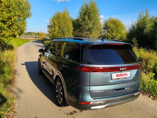 2023 Kia Carnival IV Рестайлинг, серый, 5300000 рублей, вид 3