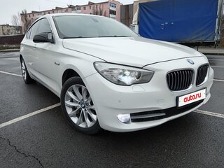 2010 BMW 5 серии Gran Turismo 530d VI (F10/F11/F07), белый, 1850000 рублей, вид 2