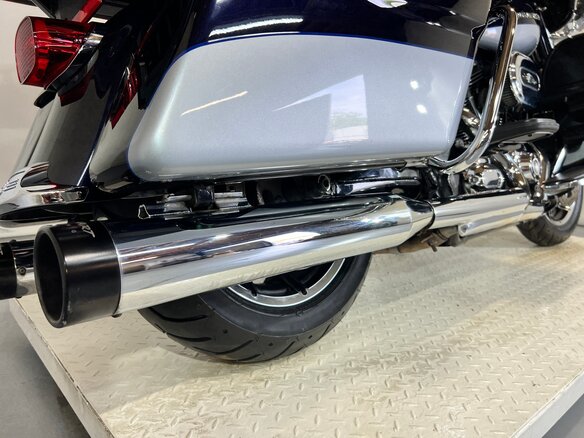 2015 Harley-Davidson Electra Glide, серебристый, 899000 рублей - вид 12