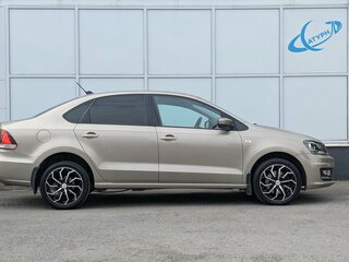 2018 Volkswagen Polo V Рестайлинг, бежевый, 1175000 рублей, вид 4