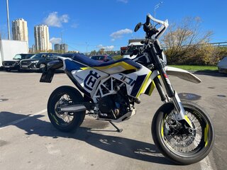 2017 Husqvarna 701 Supermoto, белый, 950000 рублей, вид 1