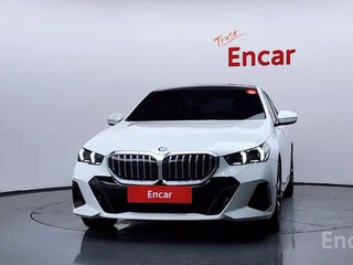 2026 BMW 5 серии 530i VIII (G60/G61/G68), белый, 8705564 рублей, вид 2