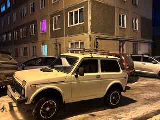 2005 Lada (ВАЗ) 2121 (4x4) I Рестайлинг, белый, 285000 рублей, вид 3