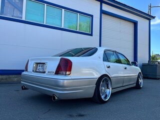 1999 Toyota Crown Majesta III (S170), белый, 1030000 рублей, вид 4