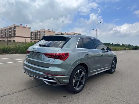 2023 Audi Q3 35 TFSI II (F3), серебристый, 2430000 рублей, вид 4