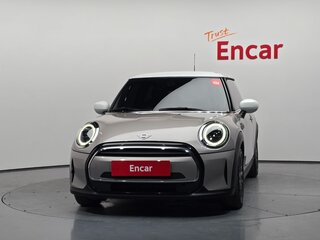 2022 Mini Hatch Cooper III (F55/F56) Рестайлинг 2, серый, 1927000 рублей, вид 2
