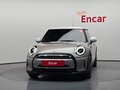 2022 Mini Hatch Cooper III (F55/F56) Рестайлинг 2, серый, 1927000 рублей - вид 1