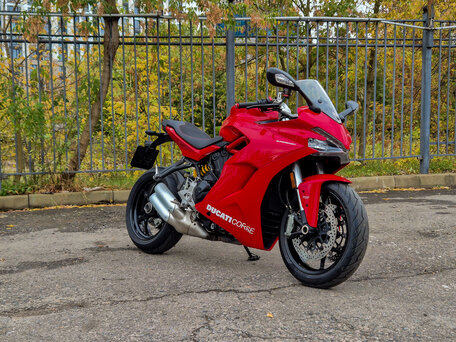 2017 Ducati Supersport, красный, 700000 рублей, вид 1