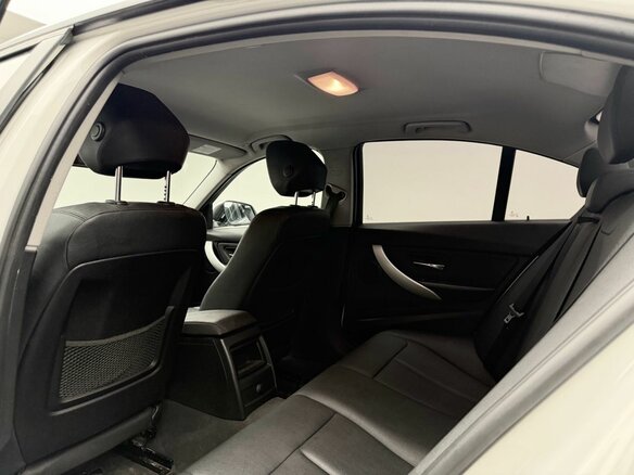 2013 BMW 3 серии 320i VI (F3x), белый, 1478000 рублей - вид 11