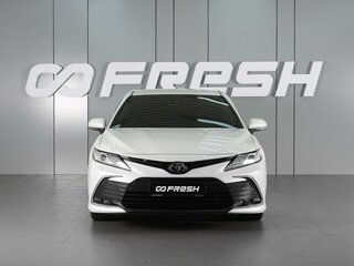 2021 Toyota Camry VIII (XV70) Рестайлинг, белый, 3465000 рублей, вид 3