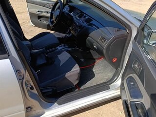 2004 Mitsubishi Lancer IX, серебристый, 260000 рублей, вид 4