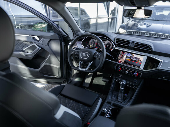 2026 Audi Q3 35 TFSI II (F3), серый, 3877000 рублей - вид 21