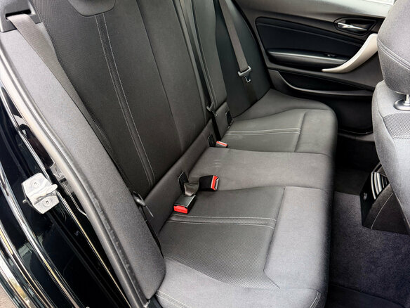 2017 BMW 1 серии 118i II (F20/F21) Рестайлинг, чёрный - вид 17
