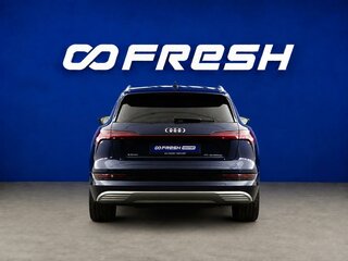 2021 Audi e-tron 55 I, синий, 5399031 рублей, вид 4