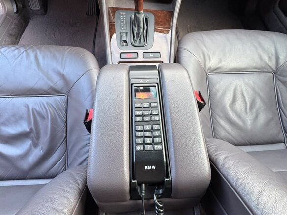 1994 BMW 7 серии 740i III (E38), серый, 6000000 рублей - вид 15