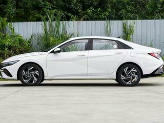 2026 Hyundai Elantra VII (CN7) Рестайлинг, белый, 1900000 рублей, вид 4