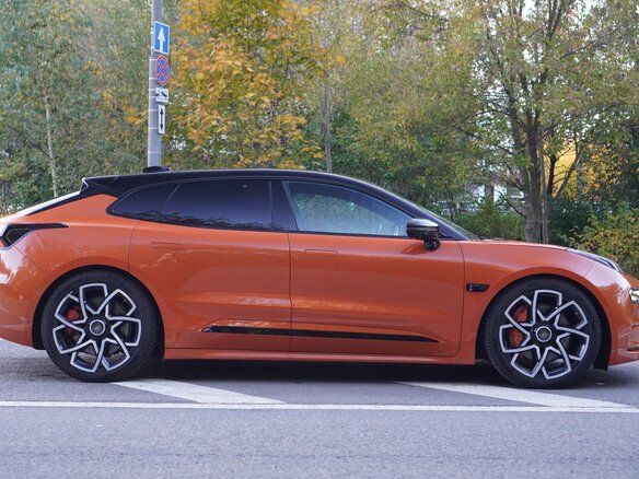 2023 Zeekr 001 100 kWh I, оранжевый - вид 7