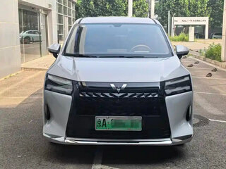 2025 Wuling Starlight 730, серебристый, 1655025 рублей, вид 2