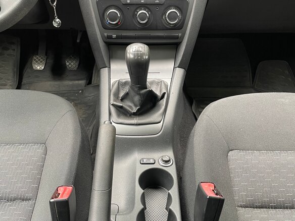 2011 Skoda Octavia II (A5) Рестайлинг, серый, 575000 рублей - вид 14
