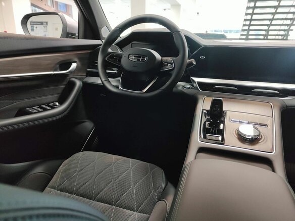 2026 Geely Monjaro I, серебристый - вид 9