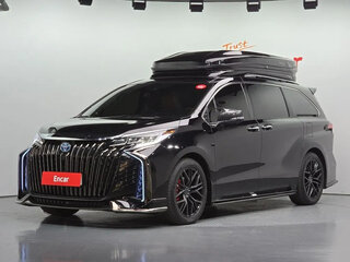 2024 Toyota Sienna IV, чёрный, 7533000 рублей, вид 1
