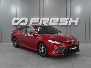 2021 Toyota Camry VIII (XV70) Рестайлинг, красный, 3399000 рублей, вид 1